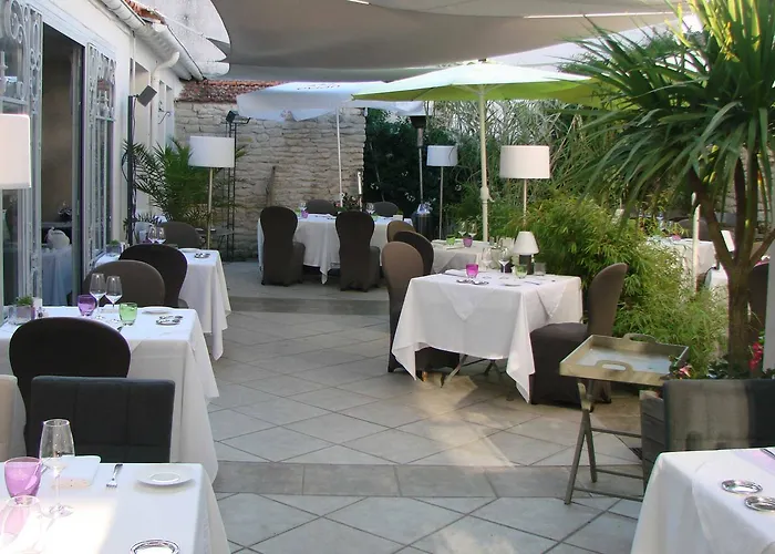 Hotel Les Jardins D'oleron 2*