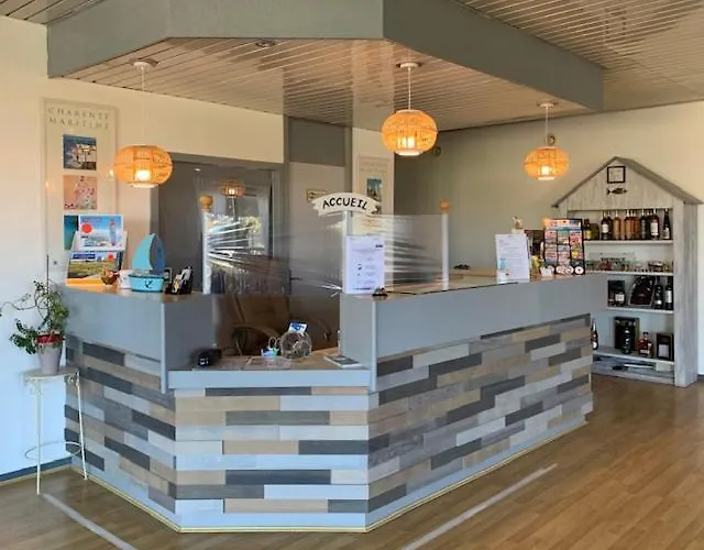 Les Jardins D'oleron Hotel 2*